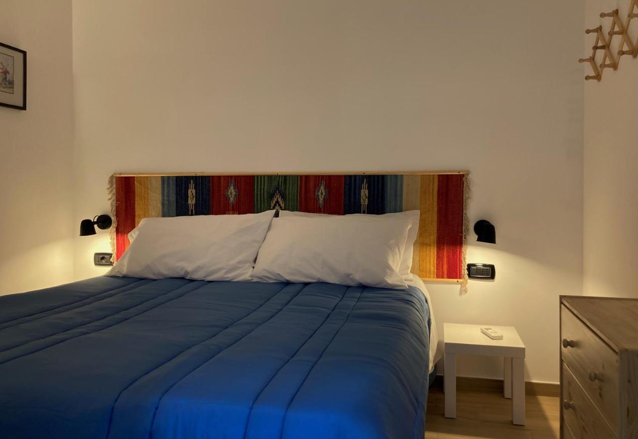 La Casa Blu Nel Cuore Storico Di Napoli Exteriör bild